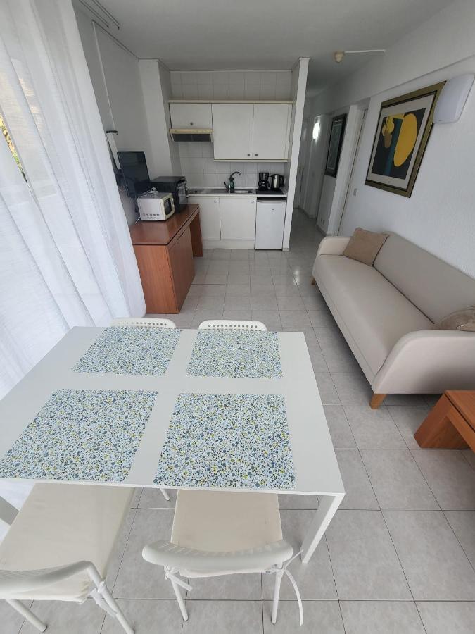 Cozy Apartment Near The Beach Playa de las Americas  Bagian luar foto